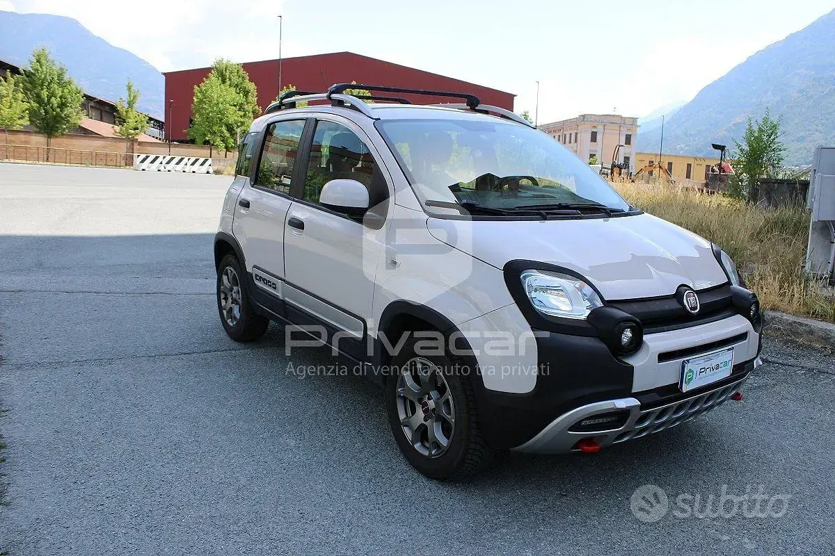 Usata Fiat Panda Cross Cross 90 CV (66 kW) 2017 Viola/lilla Utilitaria