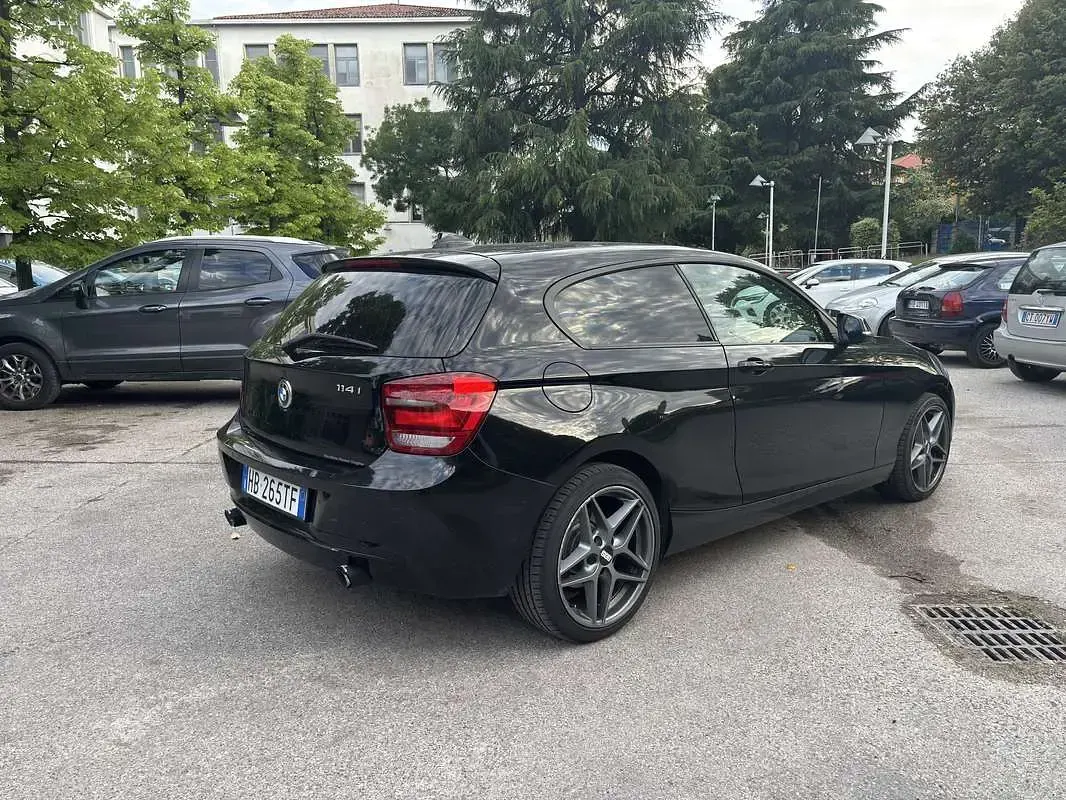 Usata BMW 114 M Sport 102 CV (75 kW) 2012 Nero Utilitaria