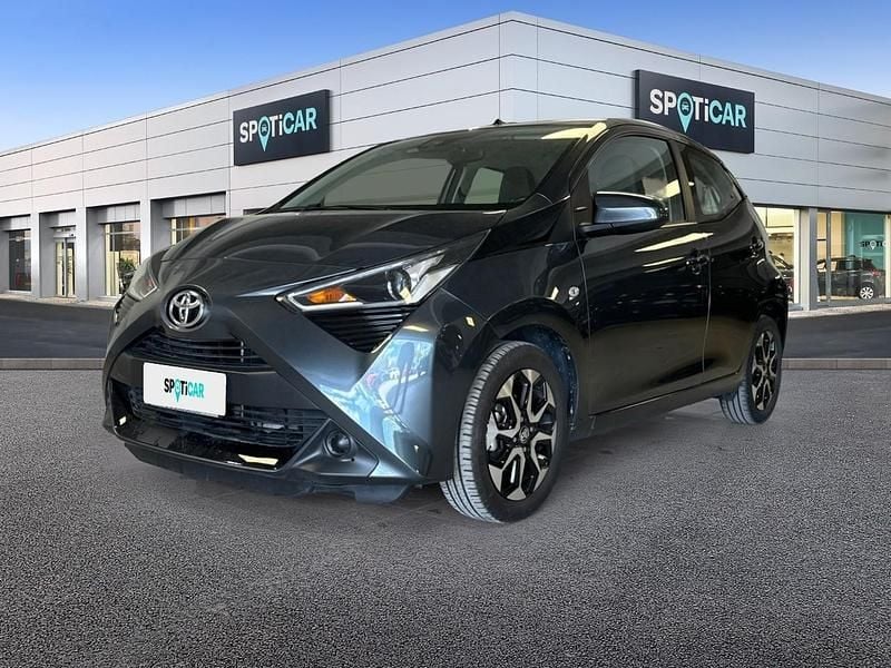 Usata Toyota Aygo Connect Style 72 CV (52 kW) 2021 Grigio Utilitaria