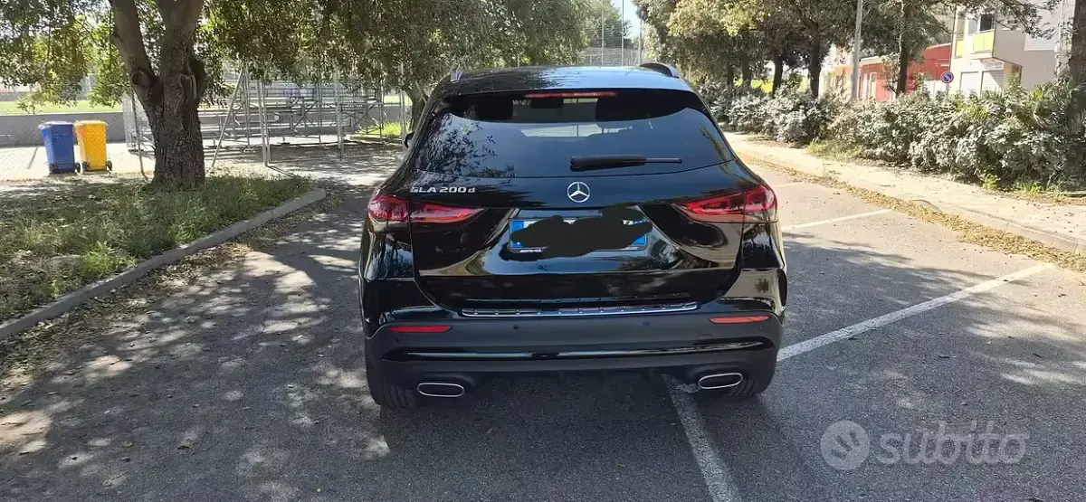 Usata Mercedes GLA200 AMG line 150 CV (110 kW) 2022 Nero SUV