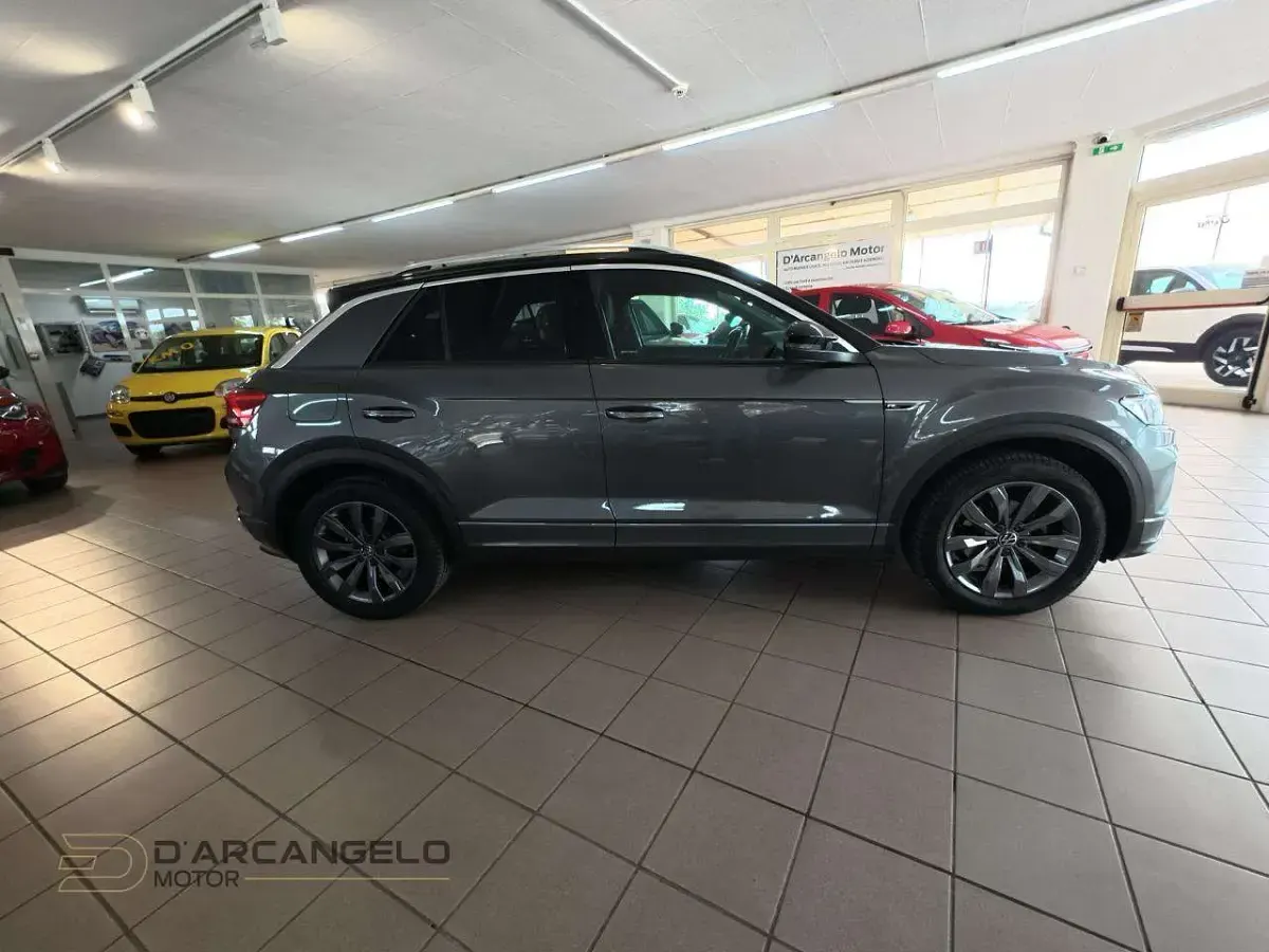 Usata VW T-Roc Sport 150 CV (110 kW) 2021 Grigio SUV
