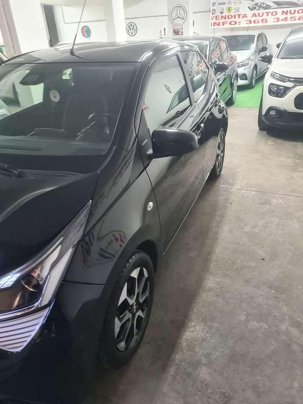 Usata Toyota Aygo 72 CV (52 kW) 2021 Nero Utilitaria