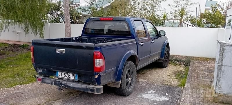 Usata Isuzu D-Max 134 CV (98 kW) 2006 Blu Pick-up