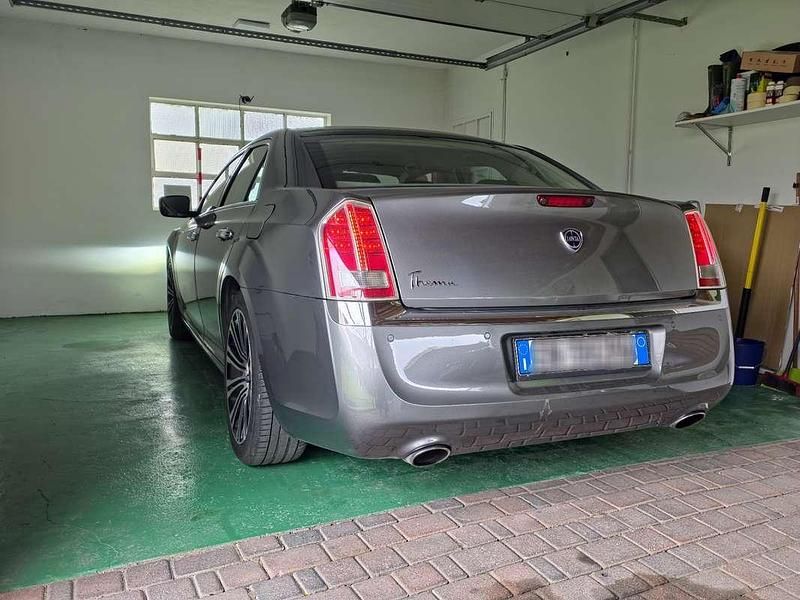 Usata Lancia Thema 239 CV (175 kW) 2012 Berlina