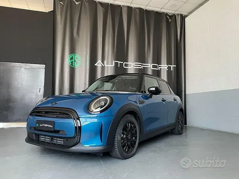 Usata Mini Cooper 136 CV (100 kW) 2023 Blu Utilitaria