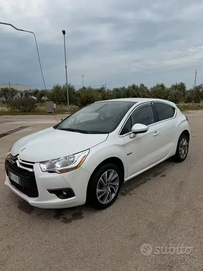 Usata DS Automobiles DS4 Chic 111 CV (81 kW) 2012 Bianco Coupé