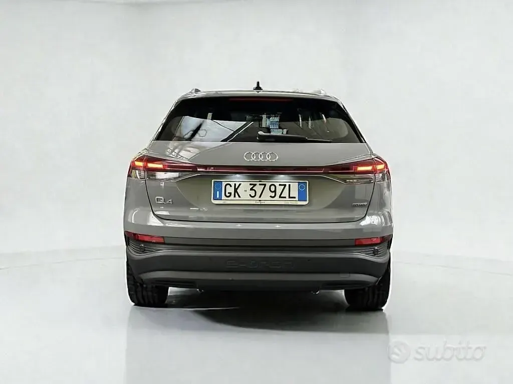 Usata Audi Q4 e-tron 77 kW (105 CV) 2022 Grigio SUV