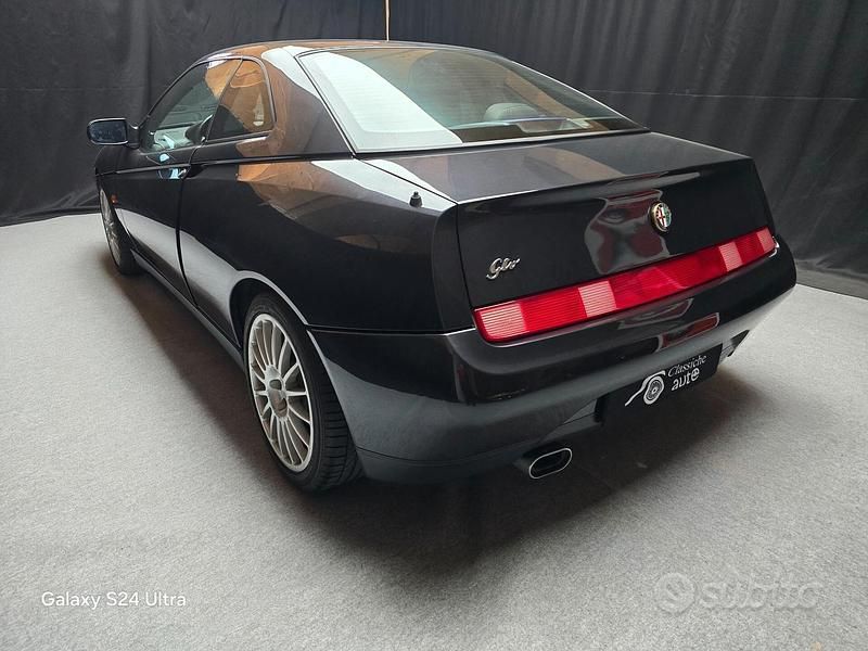 Usata Alfa Romeo GTV 220 CV (161 kW) 1997 Nero Coupé
