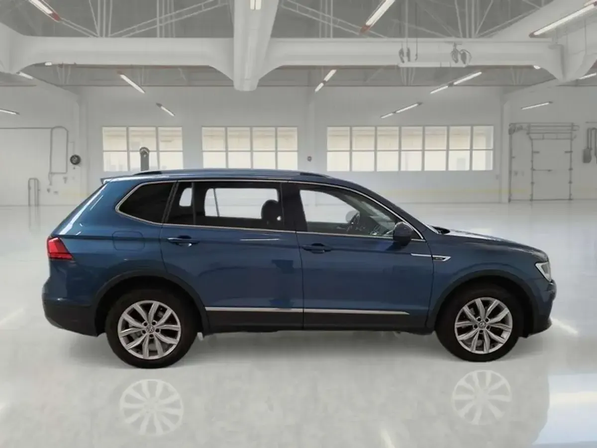 Usata VW Tiguan Allspace Business 150 CV (110 kW) 2020 Blu SUV