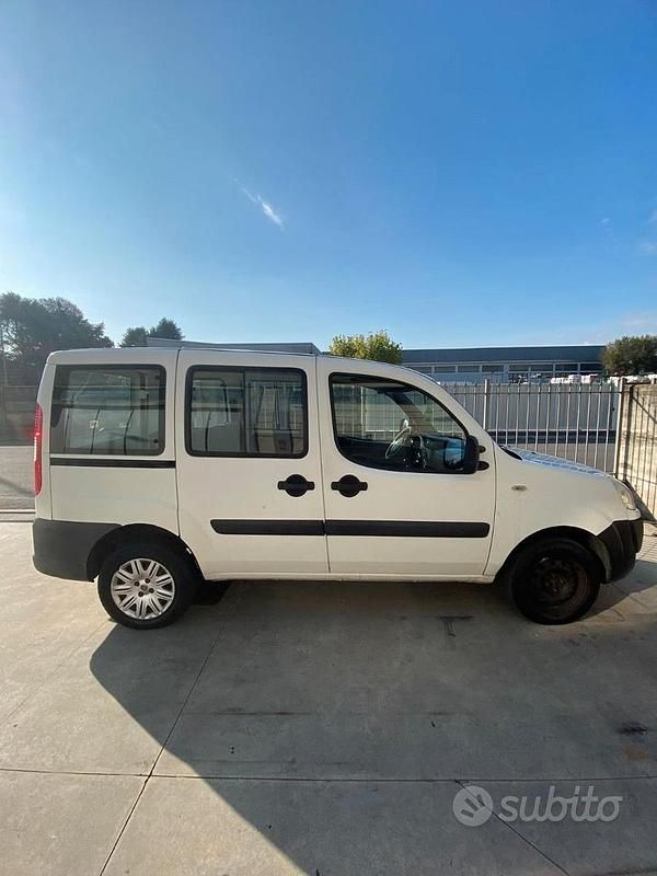 Usata Fiat Doblò 2009 Bianco Monovolume