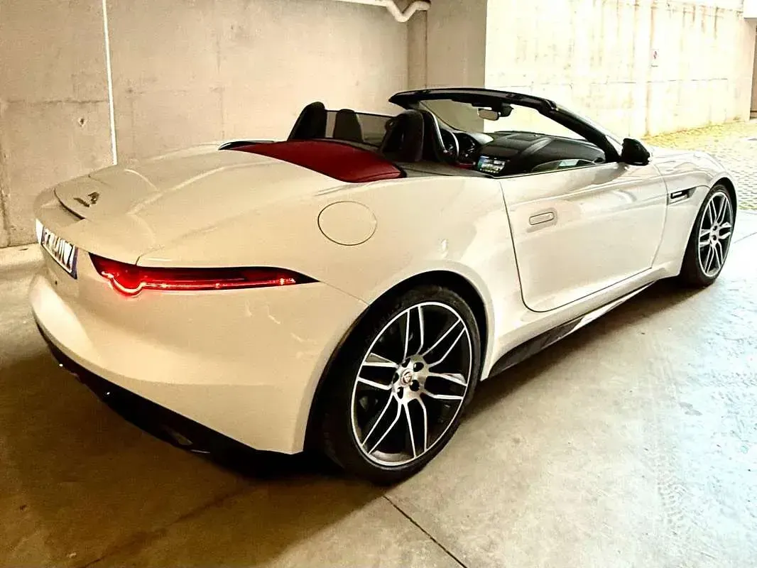 Usata Jaguar F-Type R-Dynamic 300 CV (220 kW) 2018 Bianco Cabrio