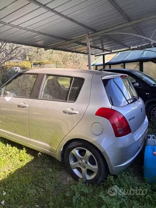 Usata Suzuki Swift 92 CV (67 kW) 2006 Grigio Utilitaria