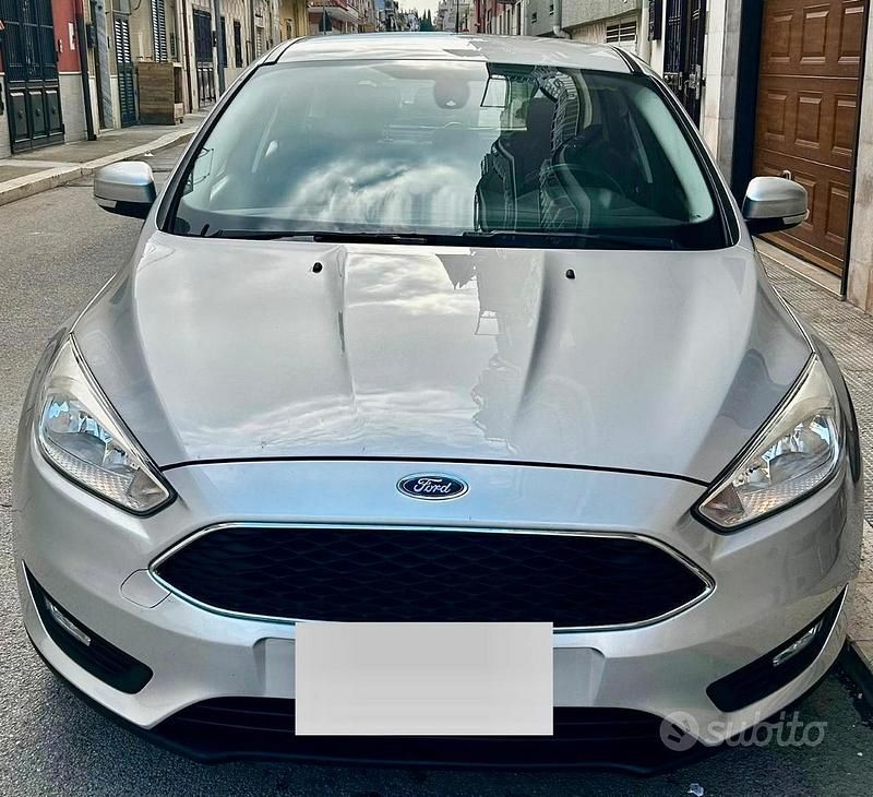 Usata Ford Focus 120 CV (88 kW) 2016 Grigio Berlina