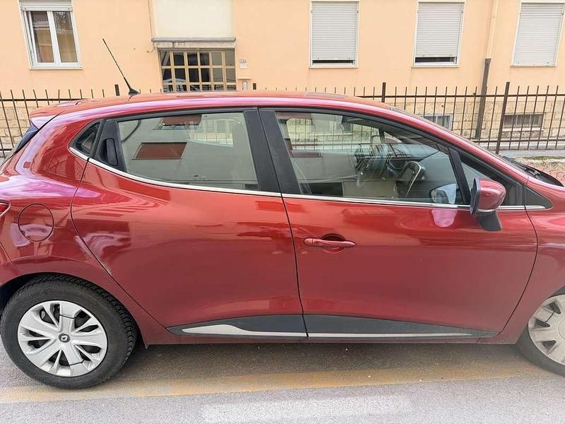 Usata Renault Clio IV Zen 75 CV (55 kW) 2017 Berlina