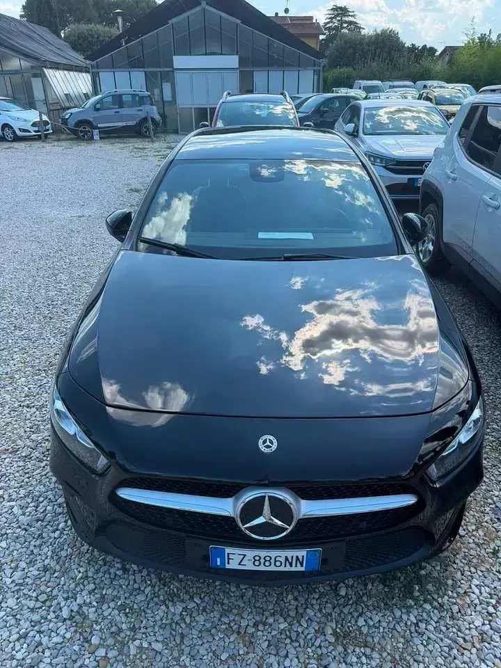 Usata Mercedes A180 116 CV (85 kW) 2020 Nero Berlina