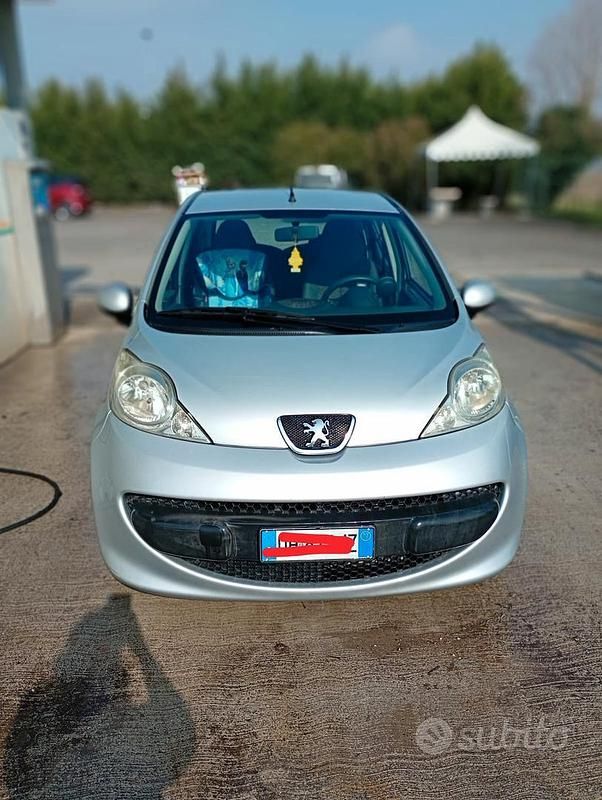 Usata Peugeot 107 68 CV (50 kW) 2007 Utilitaria