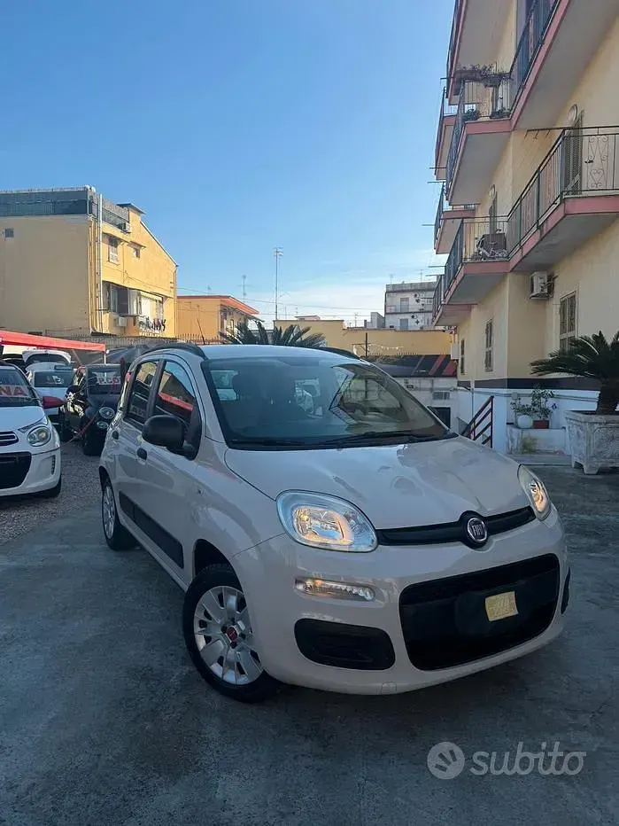 Usata Fiat Panda Pop 69 CV (50 kW) 2012 Beige Utilitaria