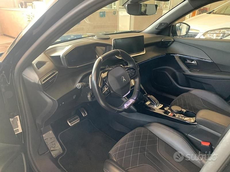 Begagnad Peugeot 2008 GT 131 HK (96 kW) 2021 Svart SUV