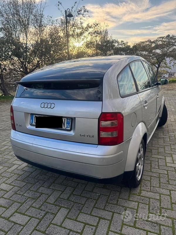 Usata Audi A2 75 CV (55 kW) 2003 Grigio Utilitaria
