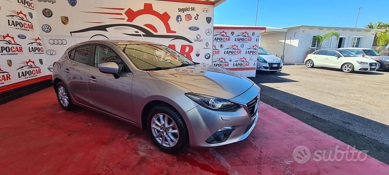 Usata Mazda 3 Exceed 105 CV (77 kW) 2016 Grigio Berlina