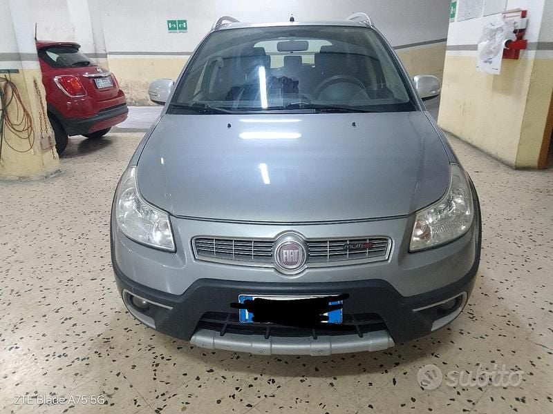 Usata Fiat Sedici 2012 Grigio SUV