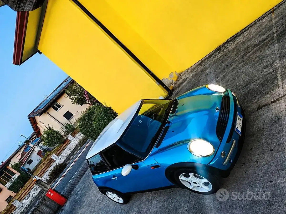 Usata Mini Cooper 116 CV (85 kW) 2004 Bluazzurro Utilitaria