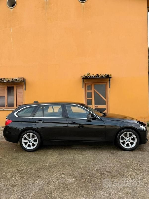 Usata BMW 320 184 CV (135 kW) 2013 Nero Station wagon