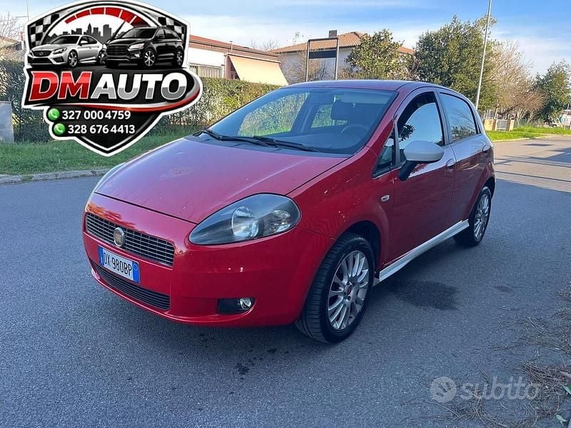 Usata Fiat Grande Punto Active 69 CV (50 kW) 2009 Rosso Utilitaria