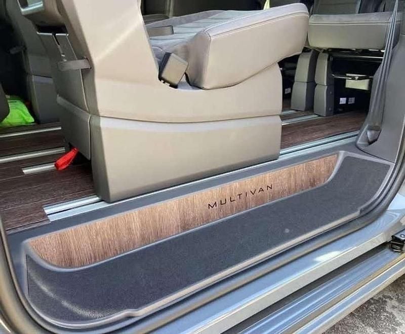 Nieuw VW T7 Style 150 PK (110 kW) 2025 Grijs Van