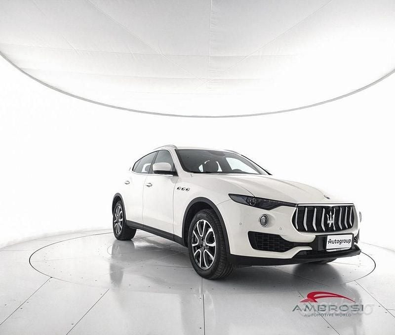 Usata Maserati Levante 275 CV (202 kW) 2017 Bianco panna SUV