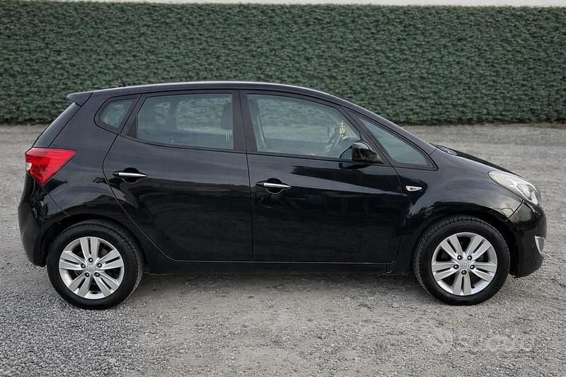 Usata Hyundai ix20 Comfort 90 CV (66 kW) 2016 Nero Utilitaria