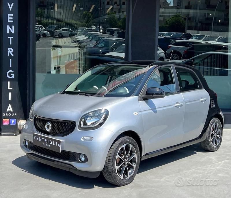 Usata 2016 Smart ForFour Passion Utilitaria | 9900 € (Cara) - Immagine 1/4