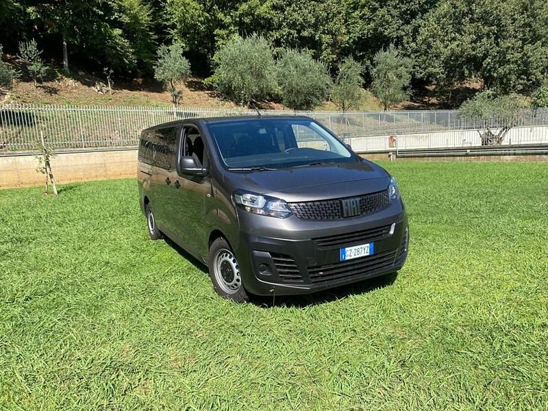 Nouvelle Fiat Scudo 177 ch (130 kW) 2025 Gris Van
