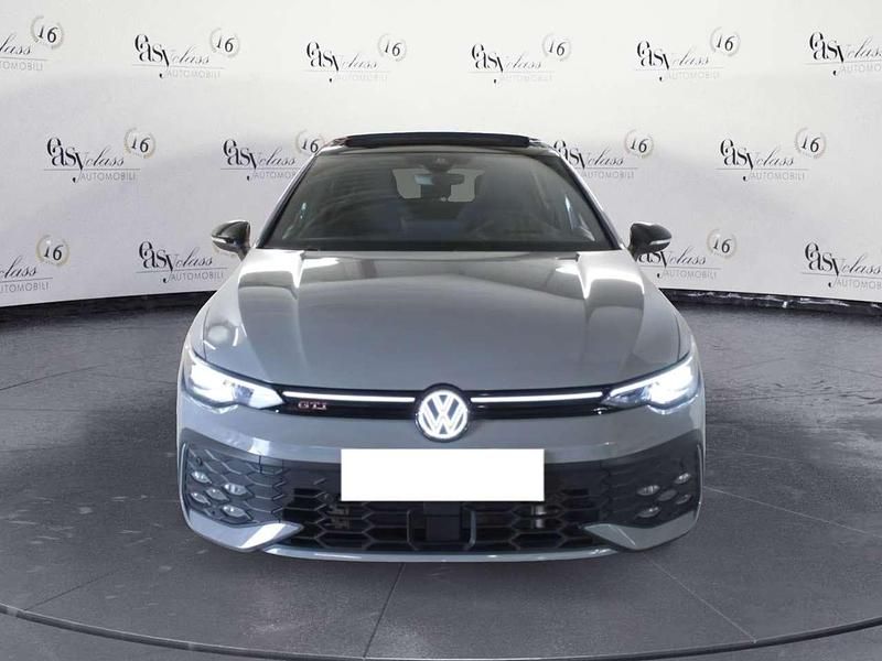 Usata VW Golf VIII Style 265 CV (194 kW) 2025 Grigio Utilitaria