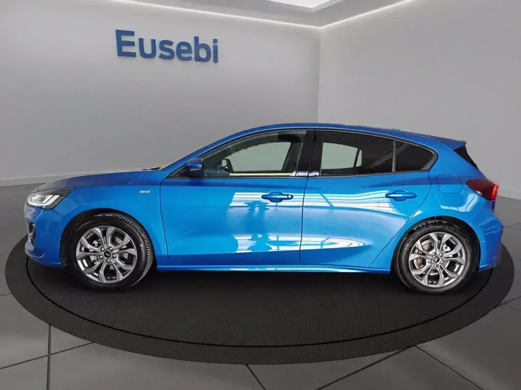 Usata Ford Focus ST-Line X 125 CV (91 kW) 2023 Desert island blu Berlina