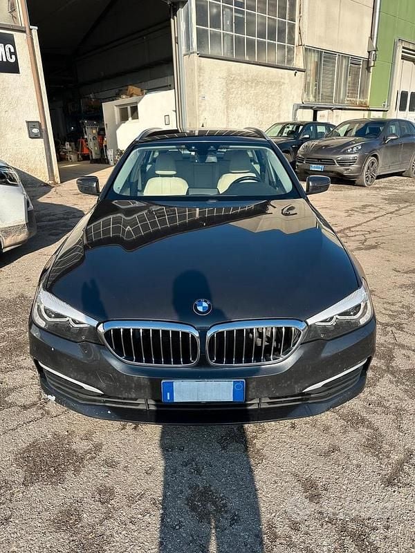 Usata BMW 530 249 CV (183 kW) 2019 Blu Station wagon