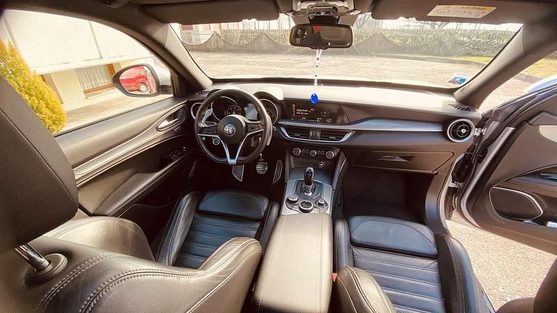 Usata Alfa Romeo Stelvio Lusso 209 CV (153 kW) 2018 SUV