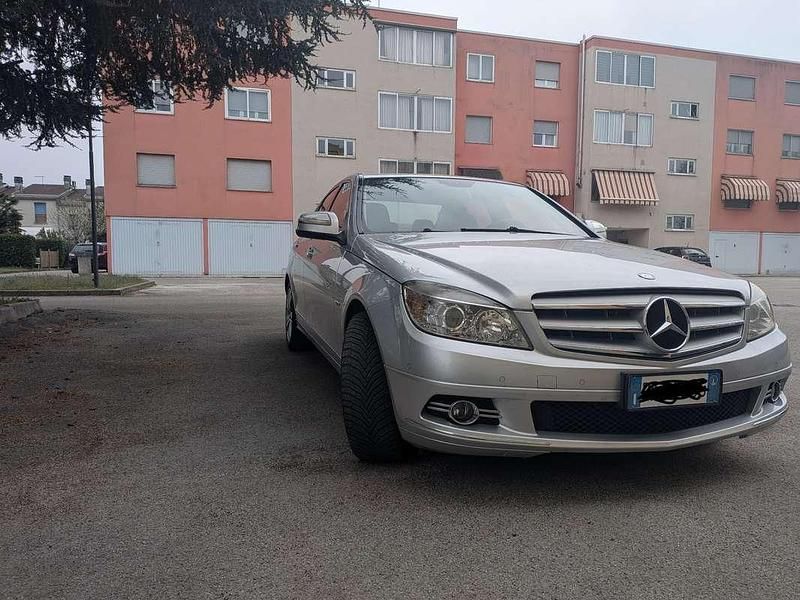 Begagnad Mercedes C220 Avantgarde 170 HK (125 kW) 2008 Sedan