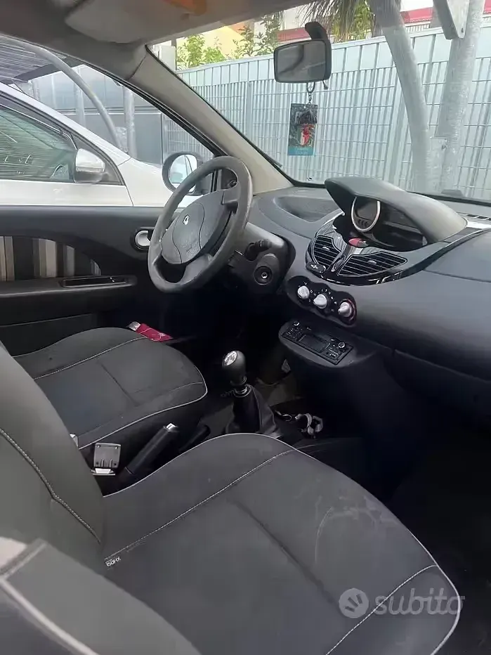 Usata Renault Twingo 75 CV (55 kW) 2014 Grigio Utilitaria