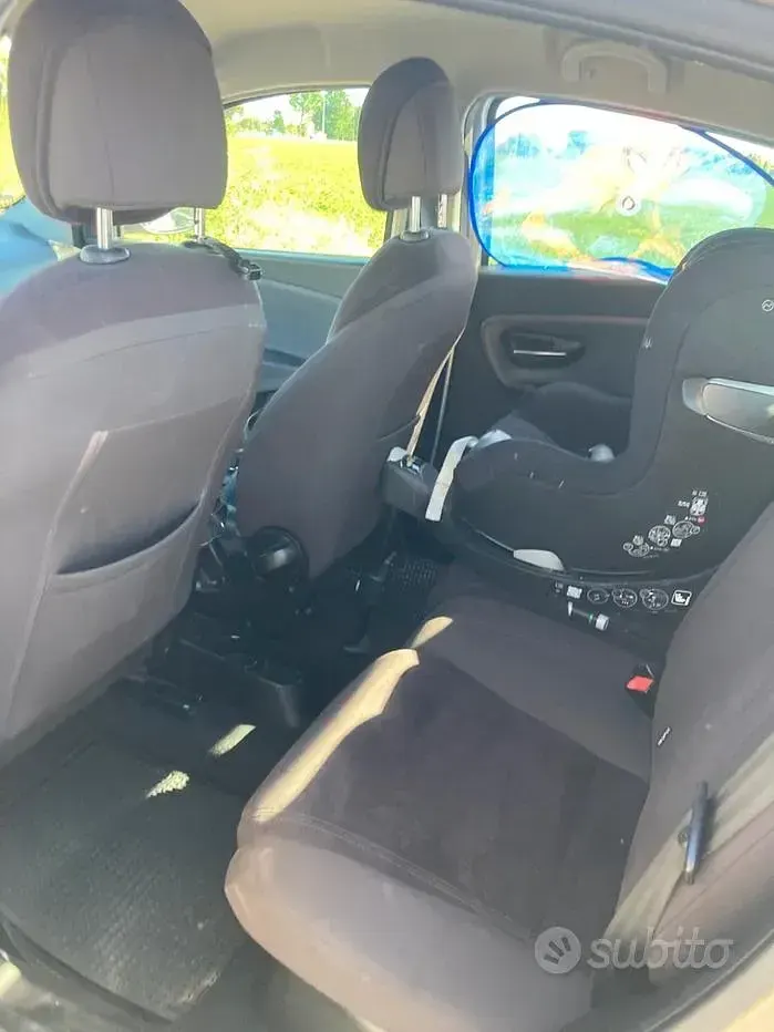 Usata Lancia Ypsilon 60 CV (44 kW) 2013 Utilitaria