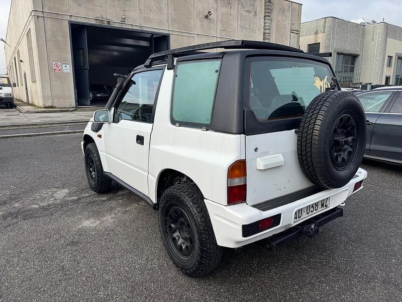 Usata Suzuki Vitara 96 CV (70 kW) 1995 Bianco SUV