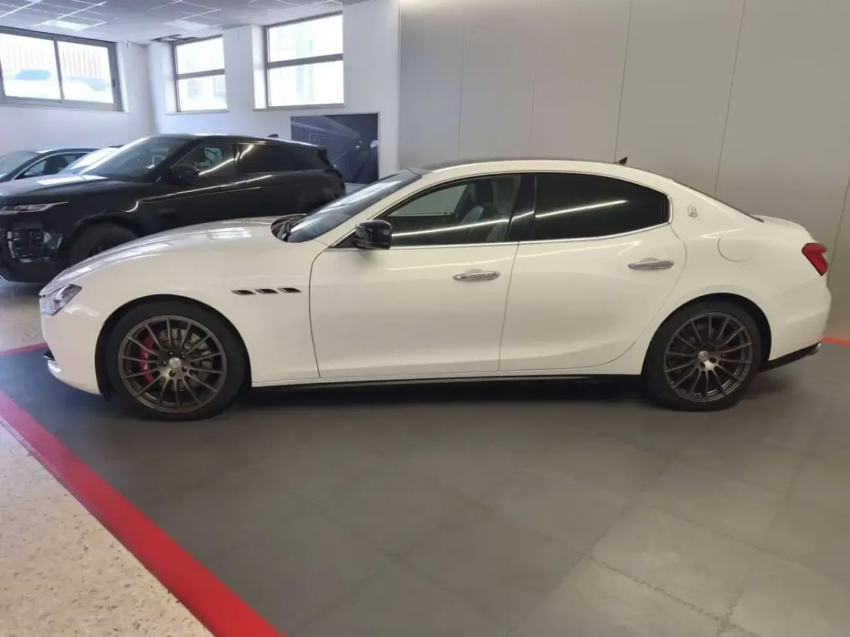 Usata Maserati Ghibli 250 CV (183 kW) 2016 Bianco Berlina