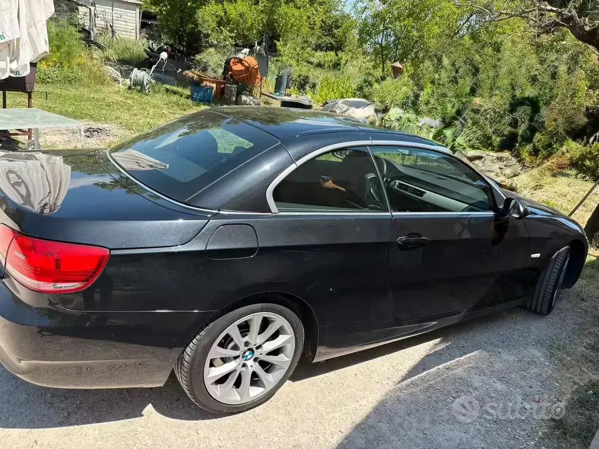 Usata BMW 320 Cabriolet Efficient Dynamics 177 CV (130 kW) 2009 Cabrio