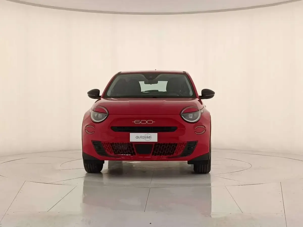 Nuova Fiat 600 Pop 110 CV (80 kW) 2025 Adrenaline red SUV