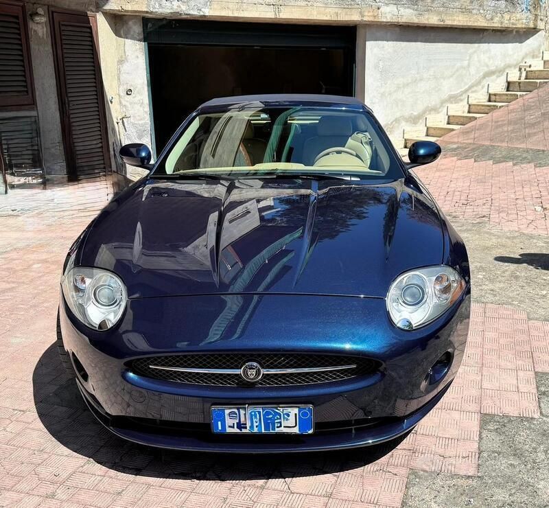 Usata Jaguar XK 256 CV (188 kW) 2008 Blu Cabrio