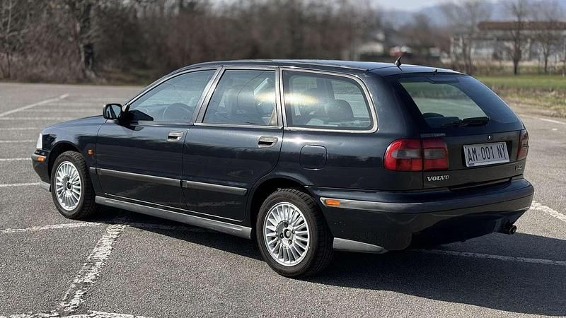 Usata Volvo V40 116 CV (85 kW) 1996 Station wagon