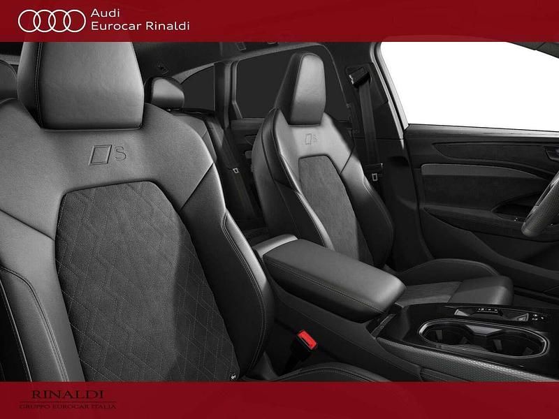 Nuova Audi A6 Ambiente 204 CV (150 kW) 2025 Rosso granatina metallizzato Station wagon