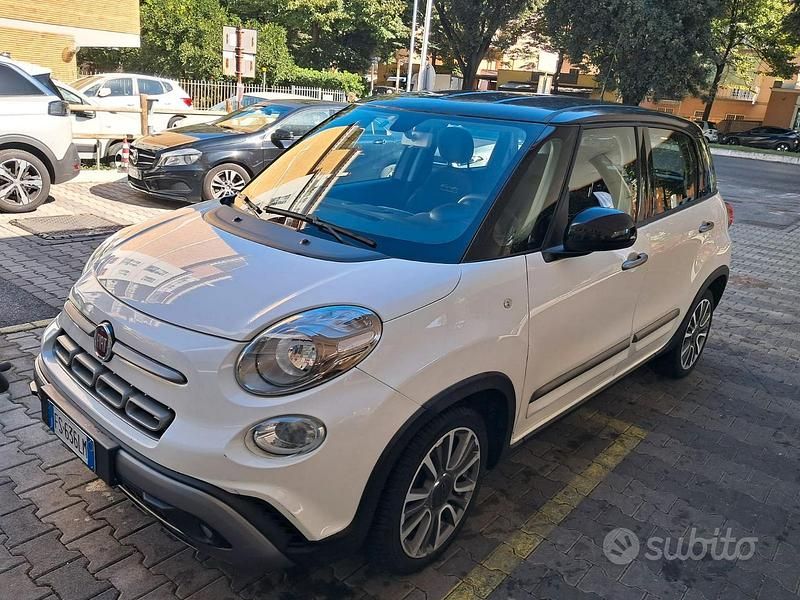 Bianco Usata 2018 Fiat 500L Cross Monovolume | 13.500 € (Buon prezzo) - Immagine 1/4