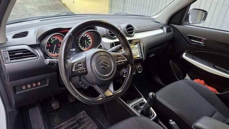 Usata Suzuki Swift 90 CV (66 kW) 2018 Bianco Utilitaria