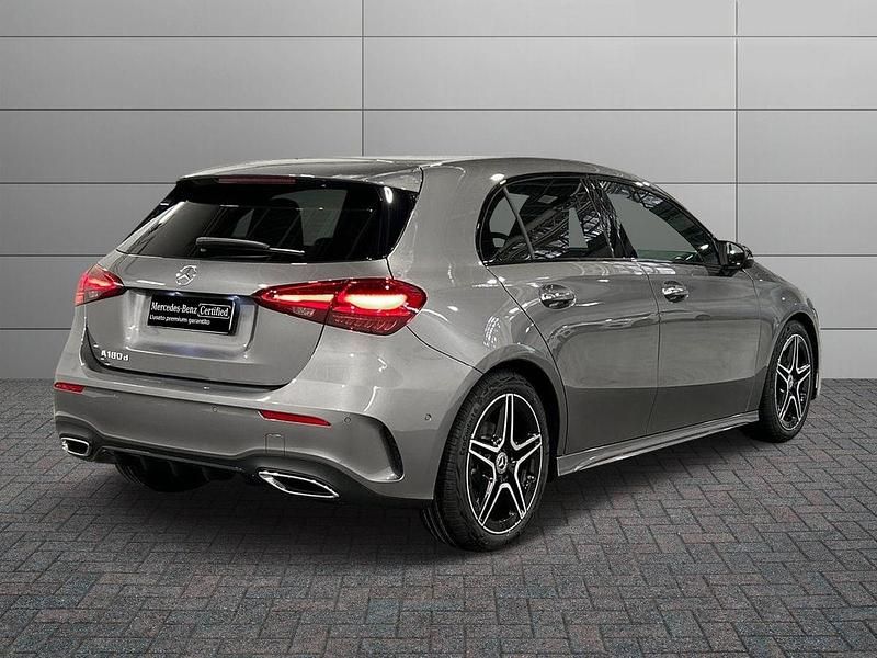 Nuova Mercedes A180 AMG Line Premium 116 CV (85 kW) 2026